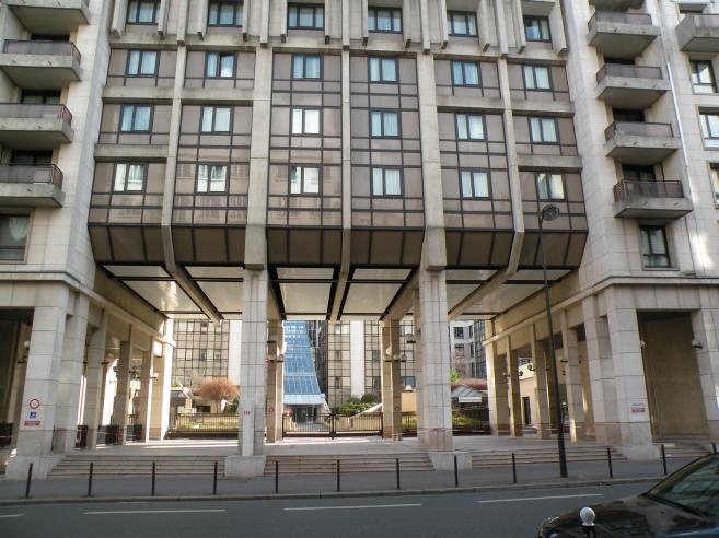  immeuble récent, rue de vaugirard